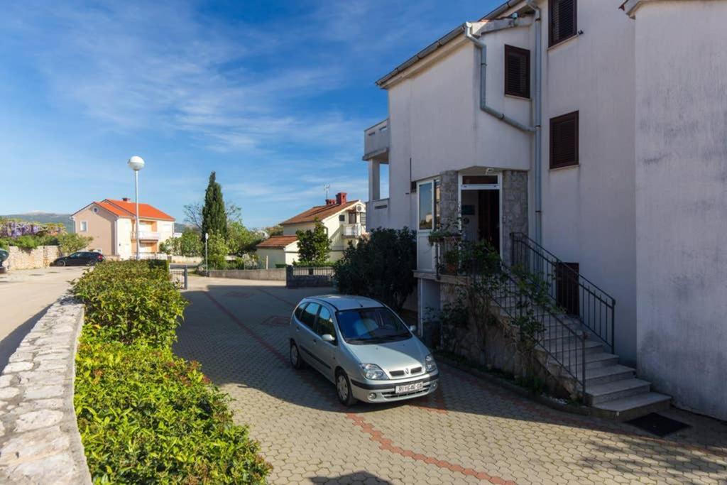 Apartment With Terace And Sea View Marica 克尔克 外观 照片