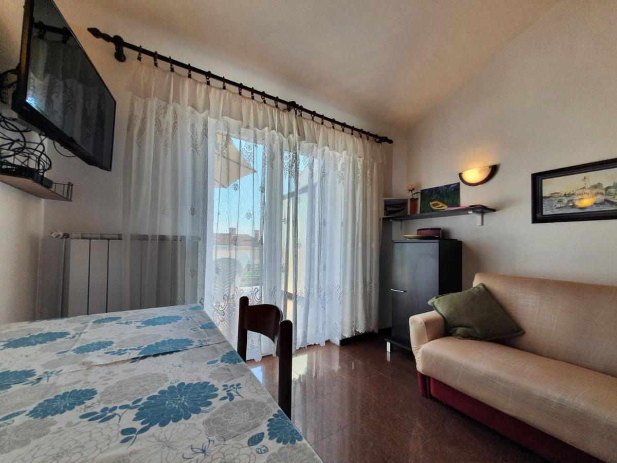 Apartment With Terace And Sea View Marica 克尔克 外观 照片